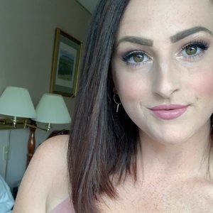 Meet your Posher, Allyson